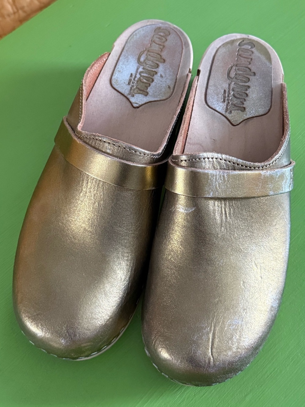 Sandgren Tokyo Classic Clog Mule, Metallic Gold, Size 40 - Picture 4 of 8